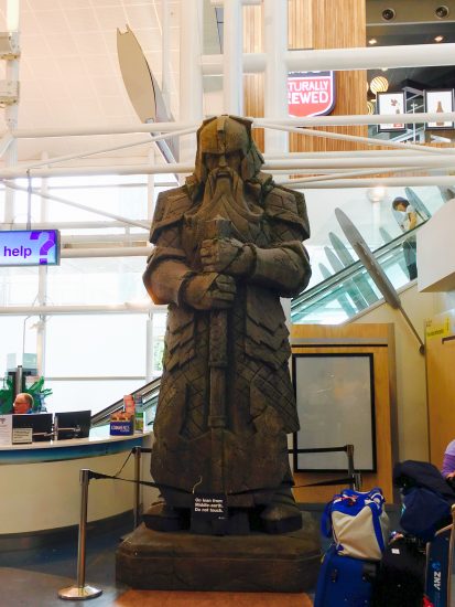 aeroport-auckland-welcome-to-the-middle-earth