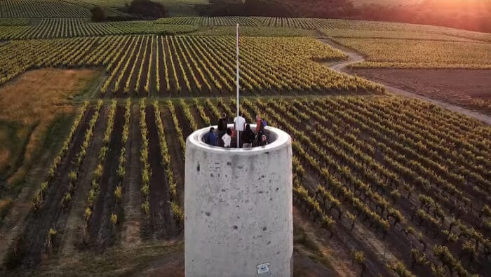 Operation solidaire pour les étudiants d'Anjou lancé par l'office de tourisme d'Anjou Vignobles et Villages